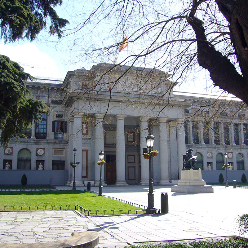 納入先 | ピクチャーレール、絵画展示は世界標準のコレダーライン